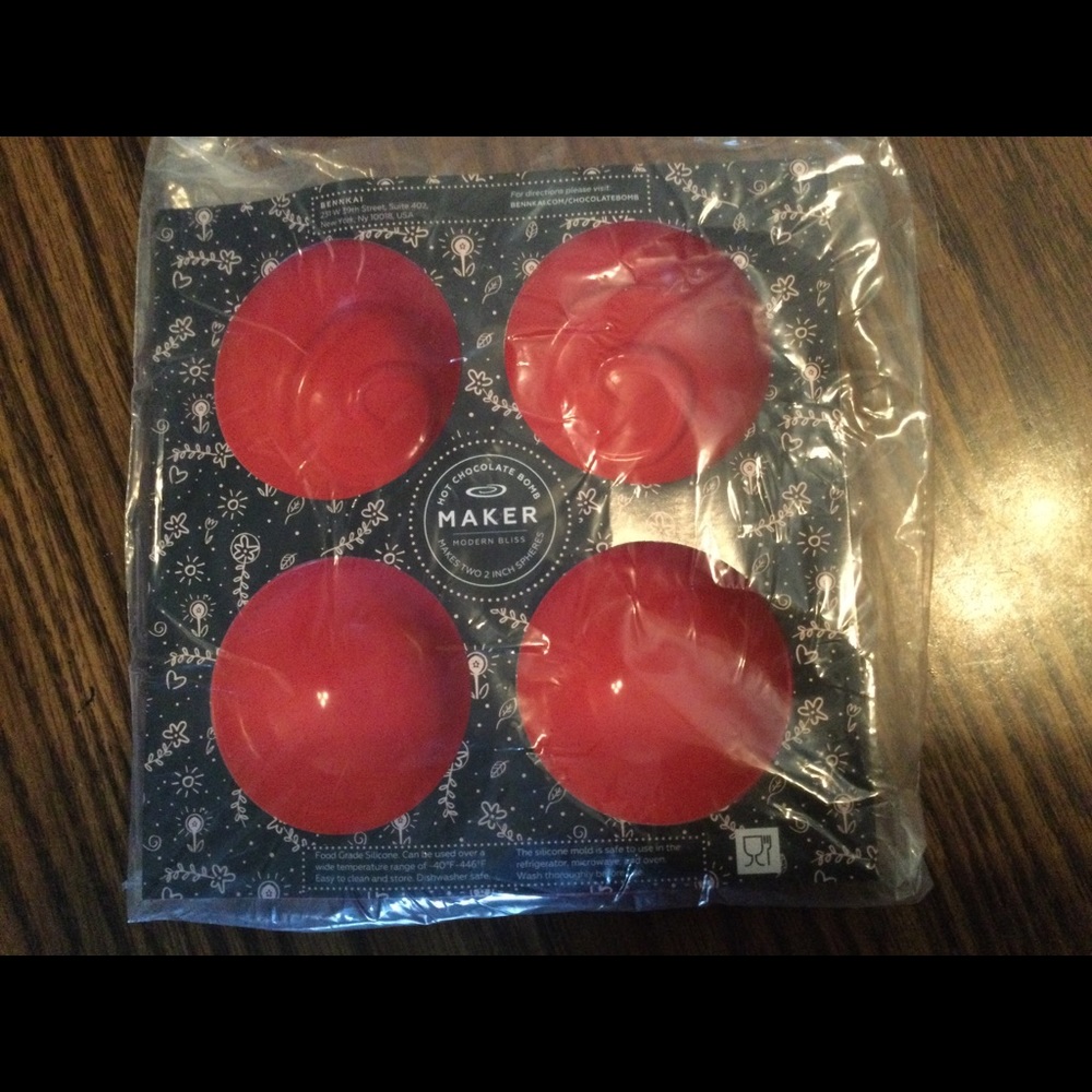Hot Chocolate Bomb Maker NIB